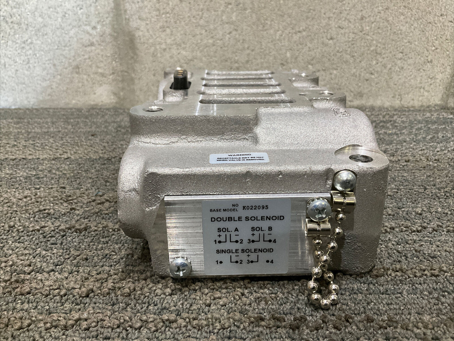 PARKER K022095 PNEUMATIC  SOLENOID SUB BASE 222