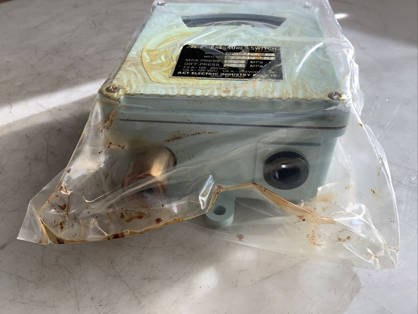 ACT BP-F8-30-C PRESSURE SWITCH HHH