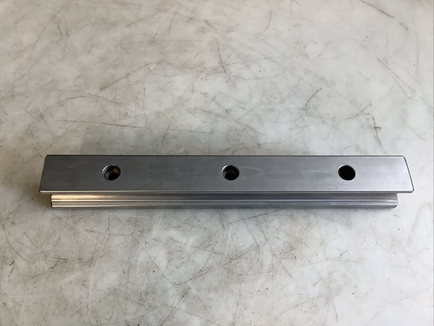 OILES GR28-250 GUIDE RAIL HHH