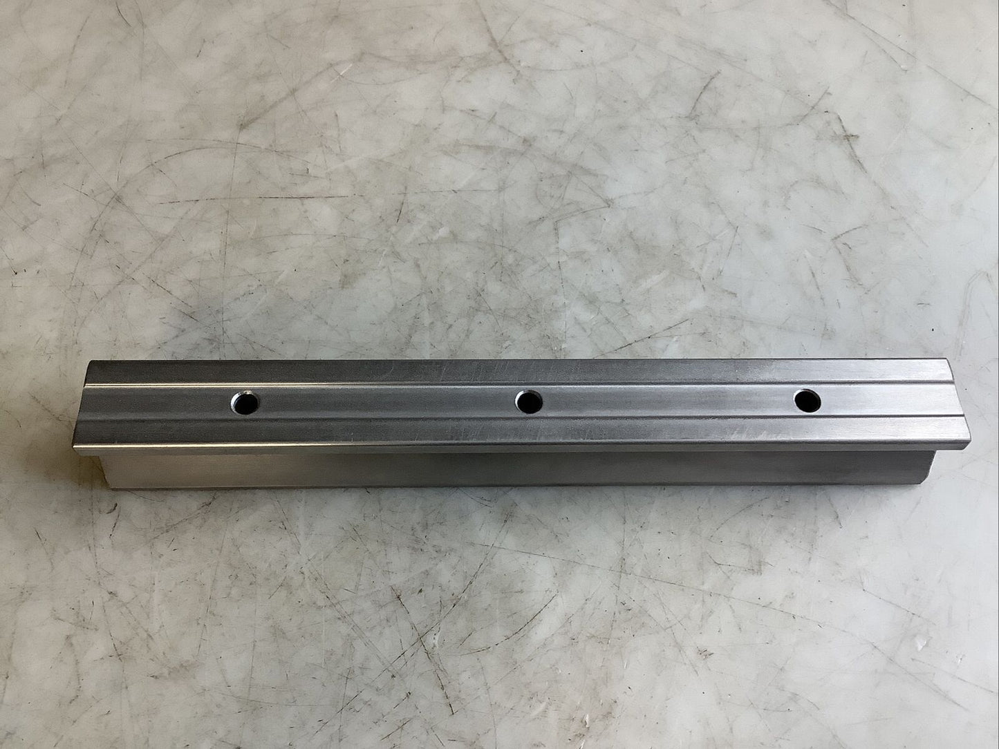 OILES GR28-250 GUIDE RAIL HHH