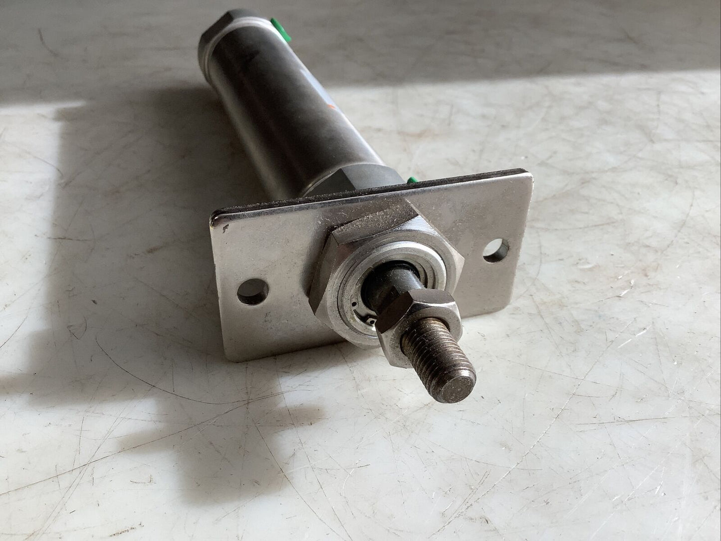 SMC CDM2F32-100 ROUND BODY CYLINDER HHH