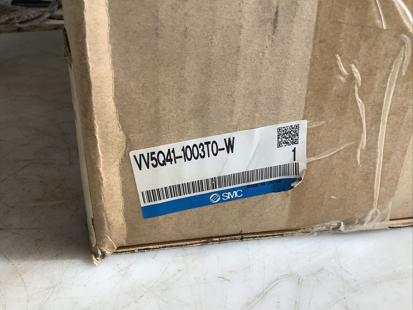 SMC VV5Q41-1003T0-W PLUG-IN MANIFOLD HHH