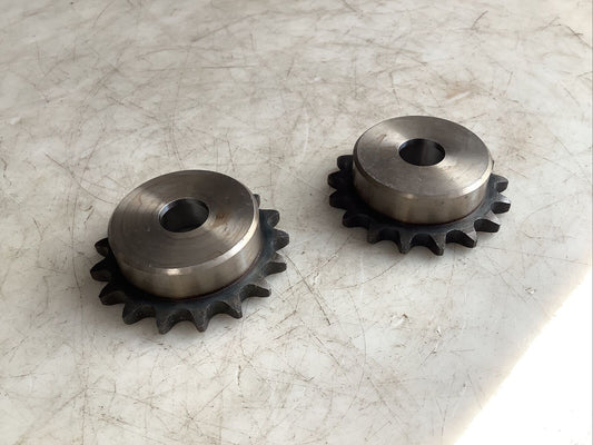 TSUBAKI RS40-B17 SPROCKET 11/16IN X 1-1/4IN BORE 3IN DIA HHH - LOT OF 2