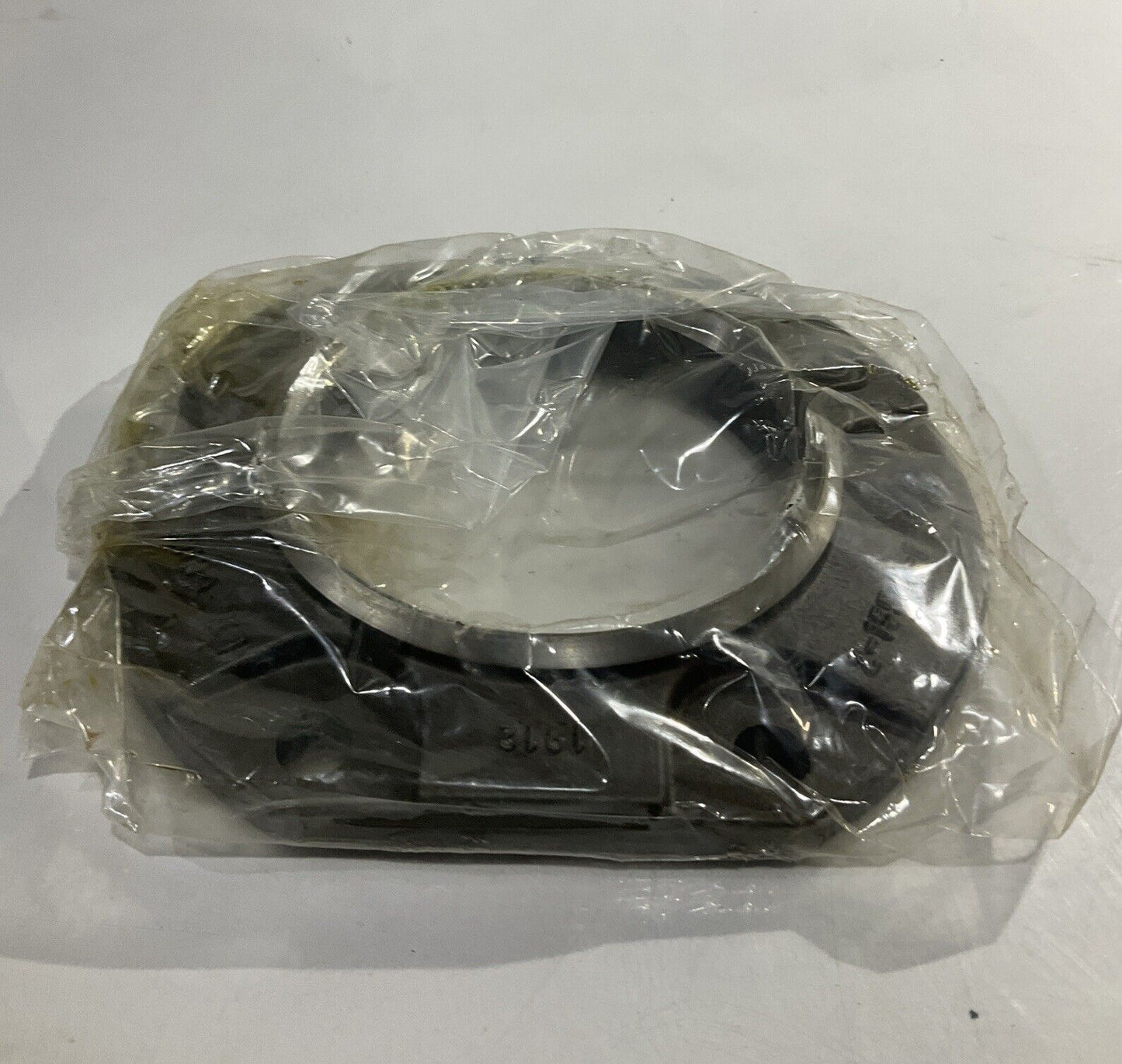 UCC  2-15516-1  GATE  SEAT/RECESSDURITE LOT  OF 5  LOT  OF  5 U4M
