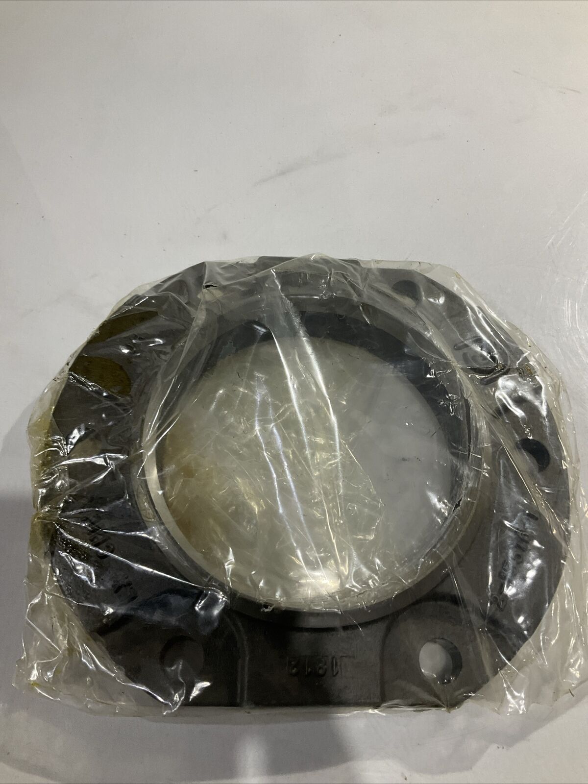 UCC  2-15516-1  GATE  SEAT/RECESSDURITE LOT  OF 5  LOT  OF  5 U4M