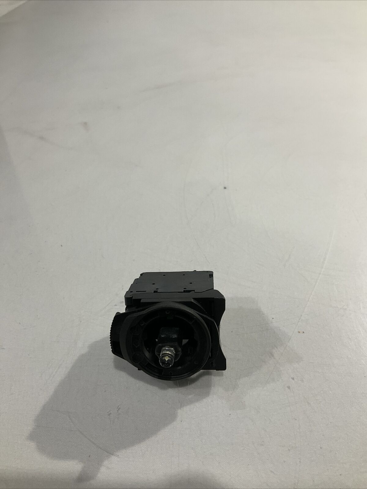 A-B 800FP-LF7PN3WX10 PUSH BUTTON  MOMENTARY  ILLUMINATED  U3S