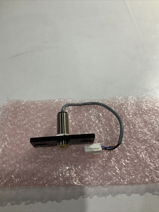 TURCK  162K761H01  INDUCTIVE  SENSOR  300V    U3S