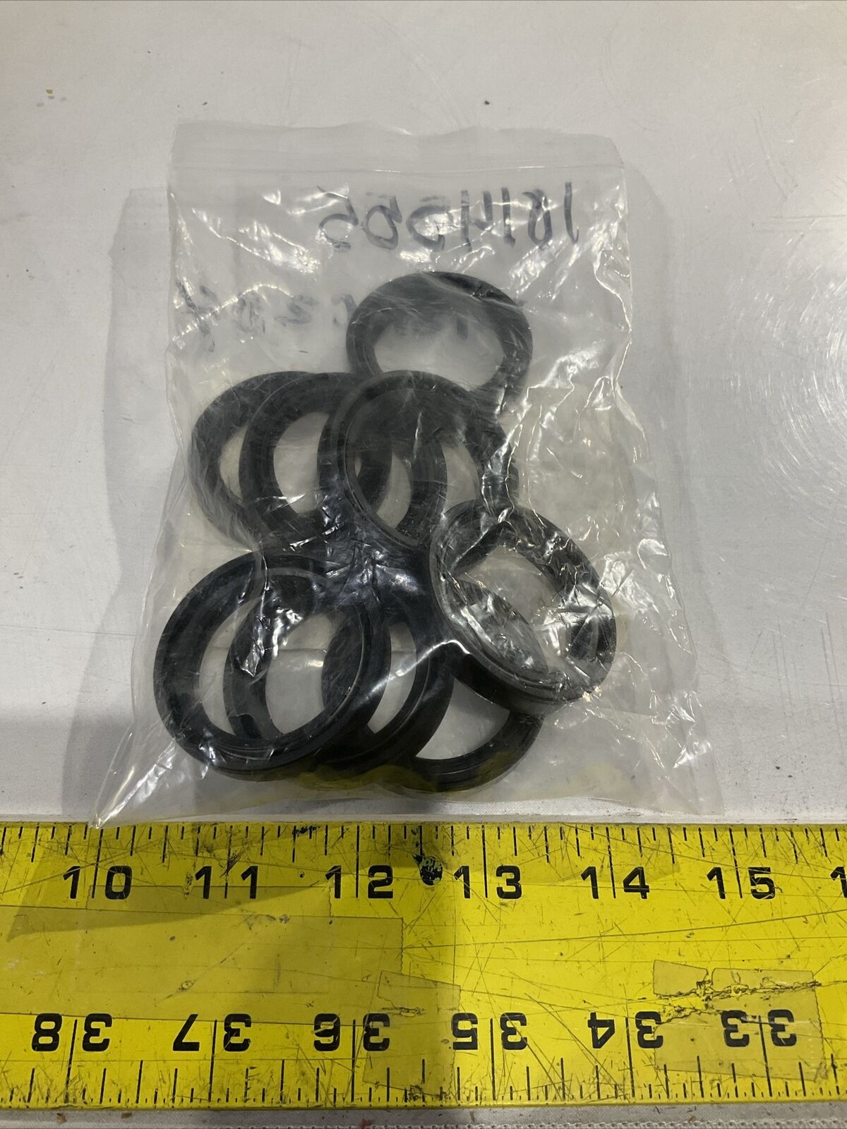 FREUDENBERG  0075004075  RADIAL  SHAFT  SEAL QTY8  U3S