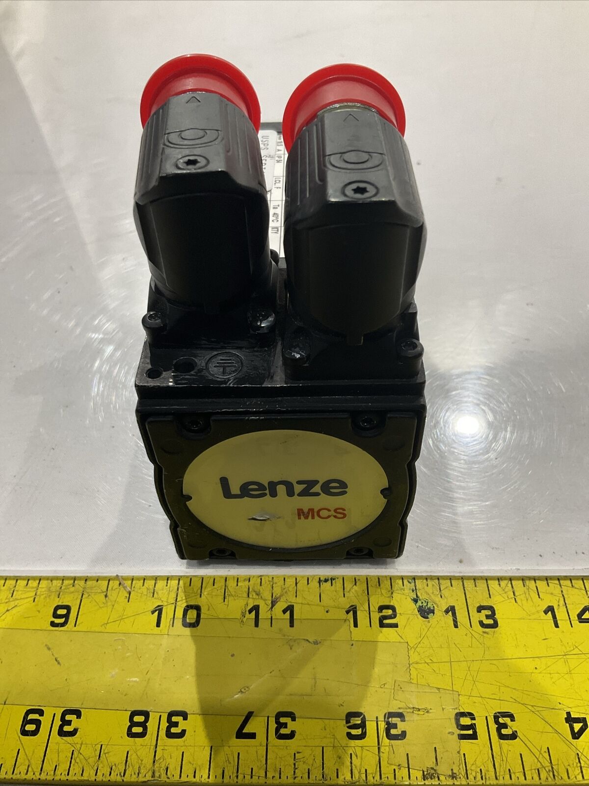 LENZE MCS 06C60LRS0B0-A11N-ST5S00N-R2SU SERVO MOTOR  85V  400HZ U3S