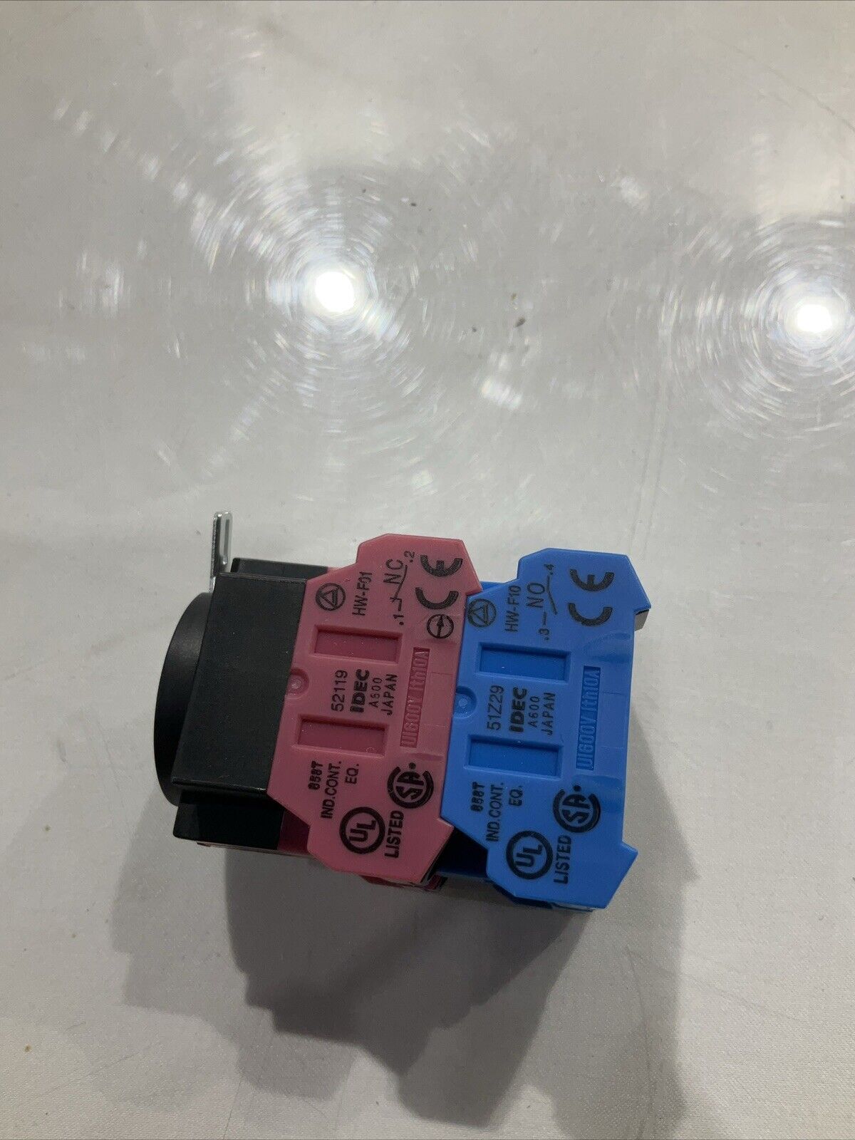 IDEC CORPORATION HW1M-SF2222-22N9 SWITCH, TOGGLE U3S
