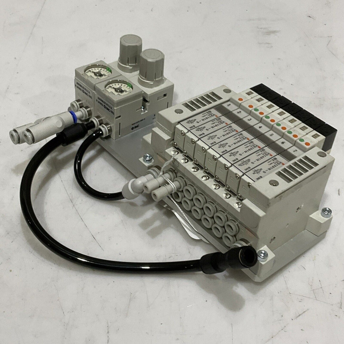 SMC VQ1201N-5 ARM10F2-08G-Z ARM10F0-005-Z PNEUMATIC MANIFOLD U3S