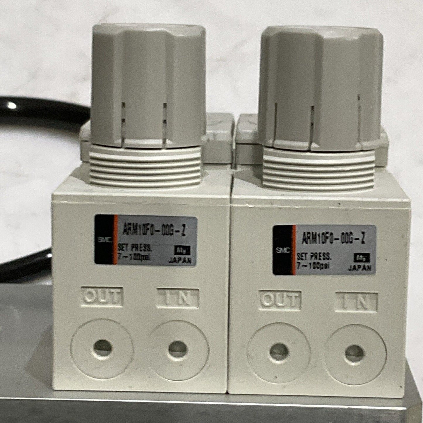 SMC VQ1201N-5 ARM10F2-08G-Z ARM10F0-005-Z PNEUMATIC MANIFOLD U3S