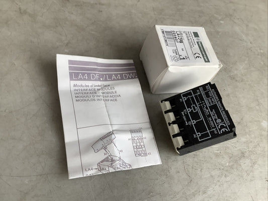 TELEMECANIQUE LA4DFB INTERFACE RELAY MODULE U3S