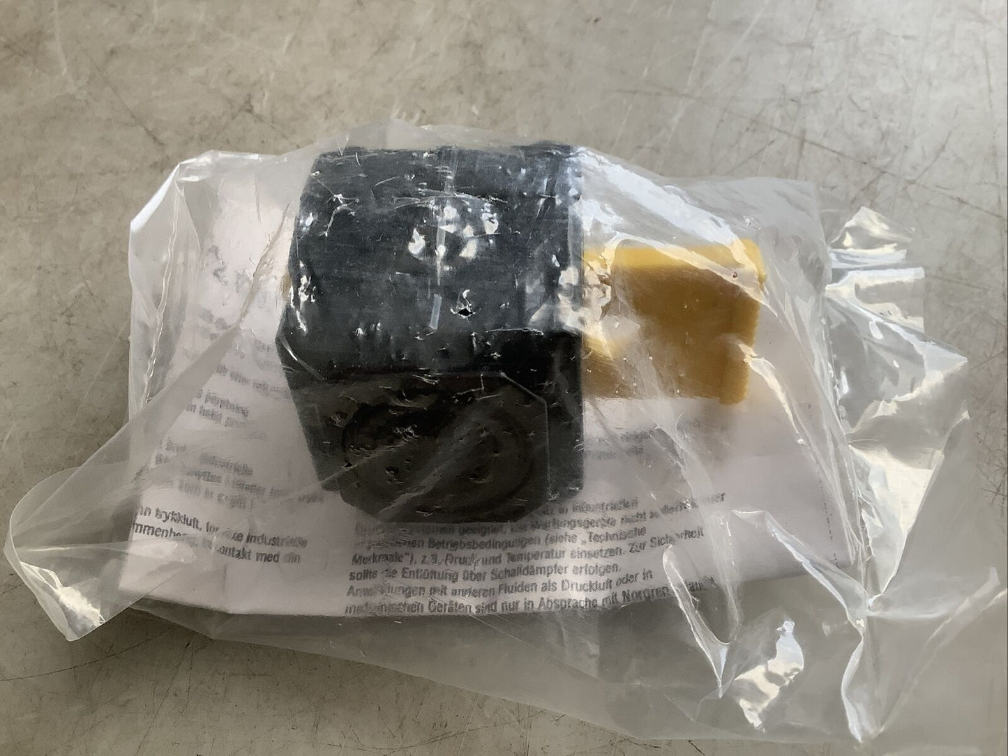 NORGREN T72E-3AA-P1N SHUT-OFF VALVE 3/8IN SLIDE ACTUATOR U3S