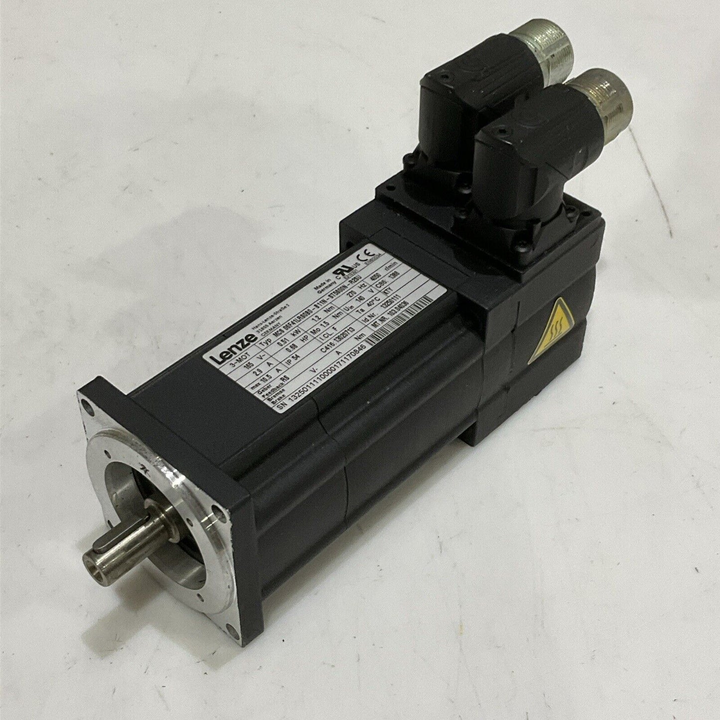 LENZE MCS 06F41LRS0B0-B11N-ST5S00N-R2SU SERVO MOTOR 165V 2.9A 4050R/MIN U3S