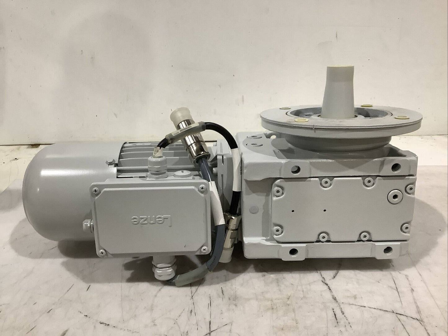 LENZE GKS05-3MVAK-071C42 MDEMARS071-42 GEARBOX MOTOR U3S