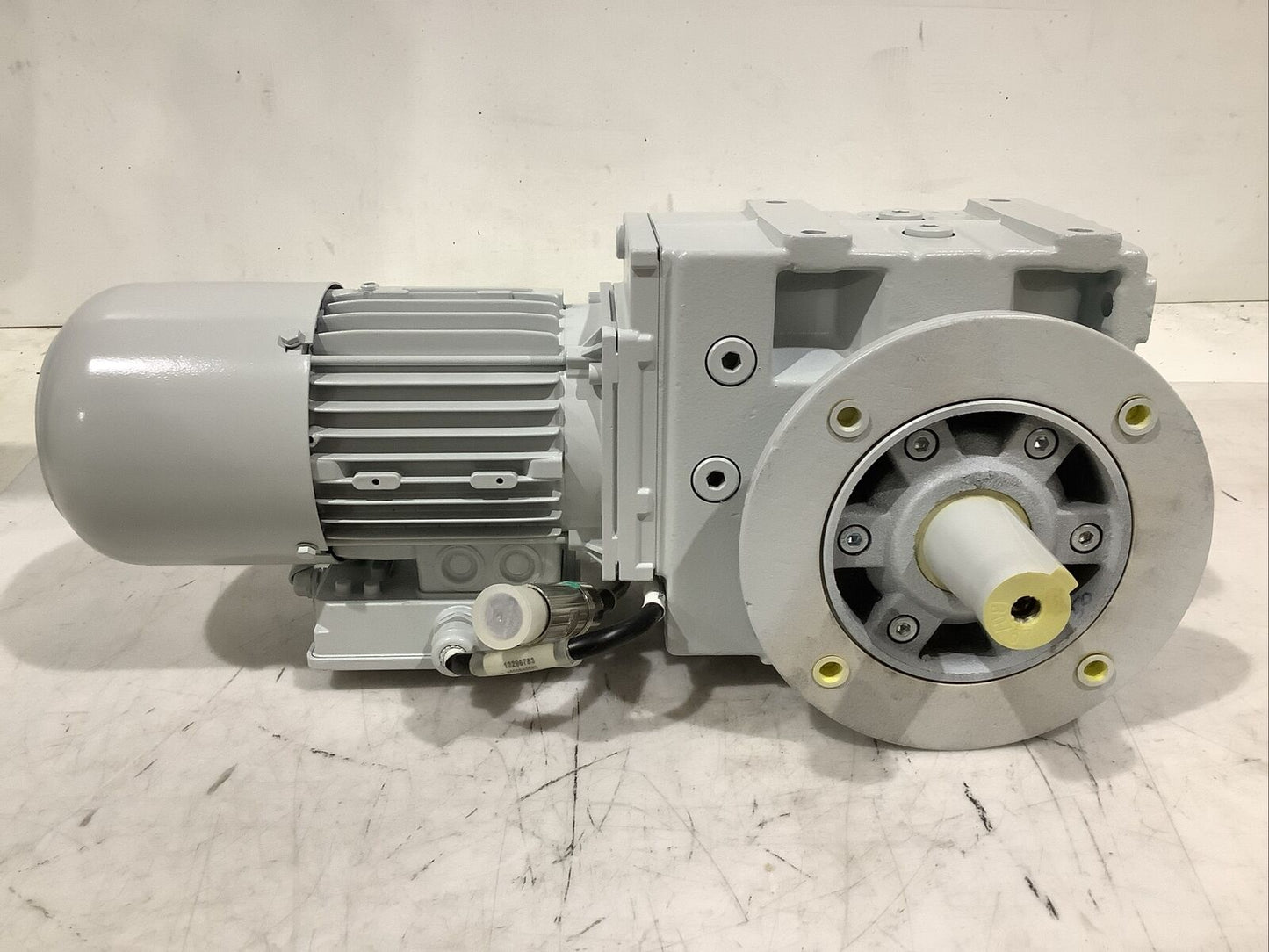 LENZE GKS05-3MVAK-071C42 MDEMARS071-42 GEARBOX MOTOR U3S