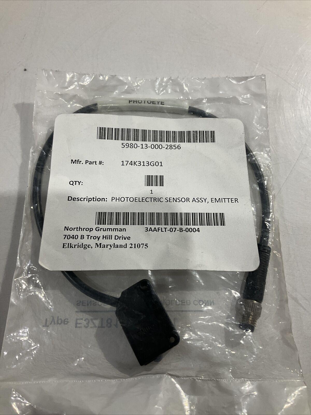 OMRON  E3ZT81J0SRL-U1 PHOTOELECTRIC SENSOR  ASSY ,  EMITTER  LOT OF 2  U3S