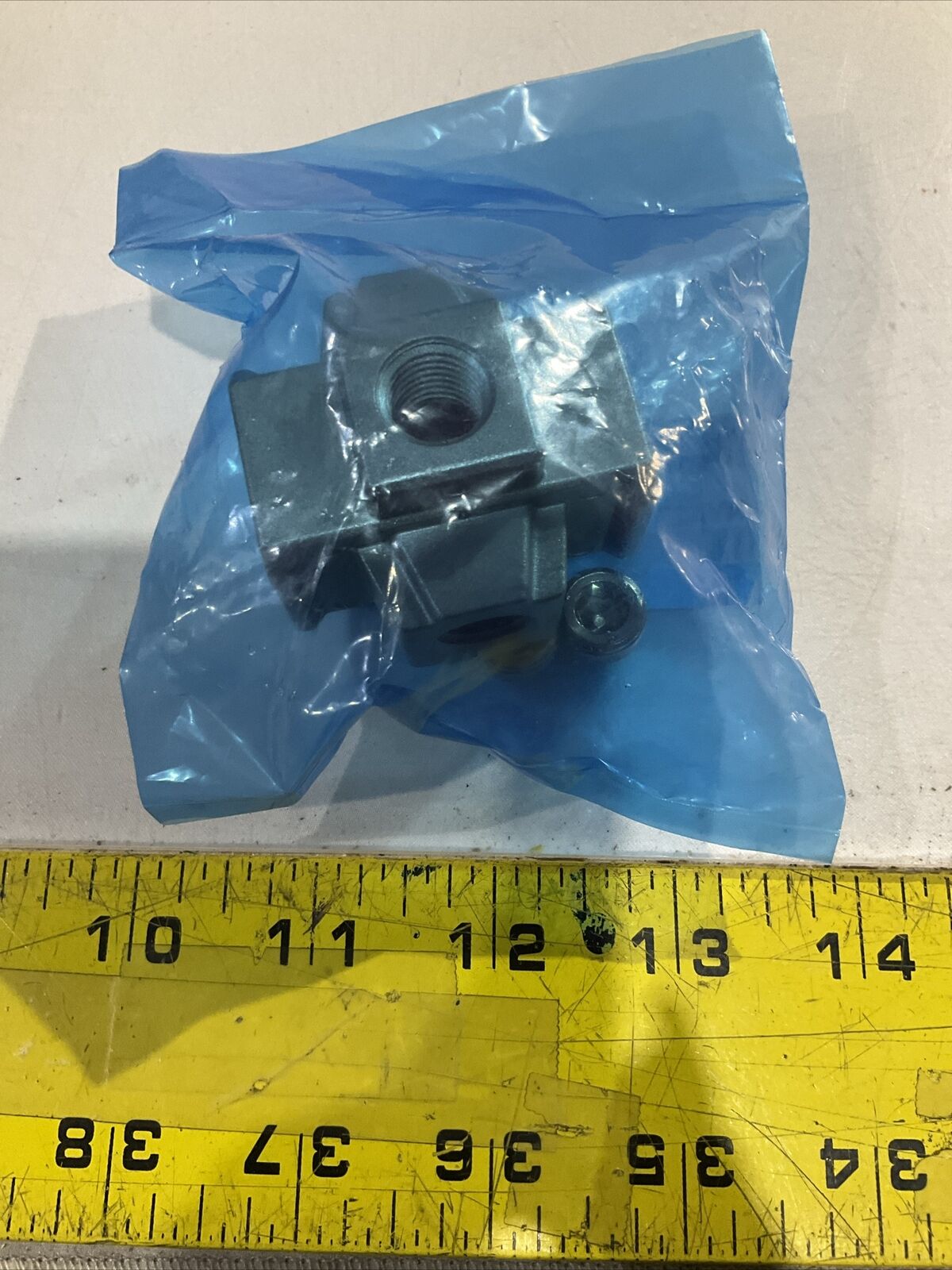 SMC  Y34-N02  VACUUM  REGULATOR   U3S