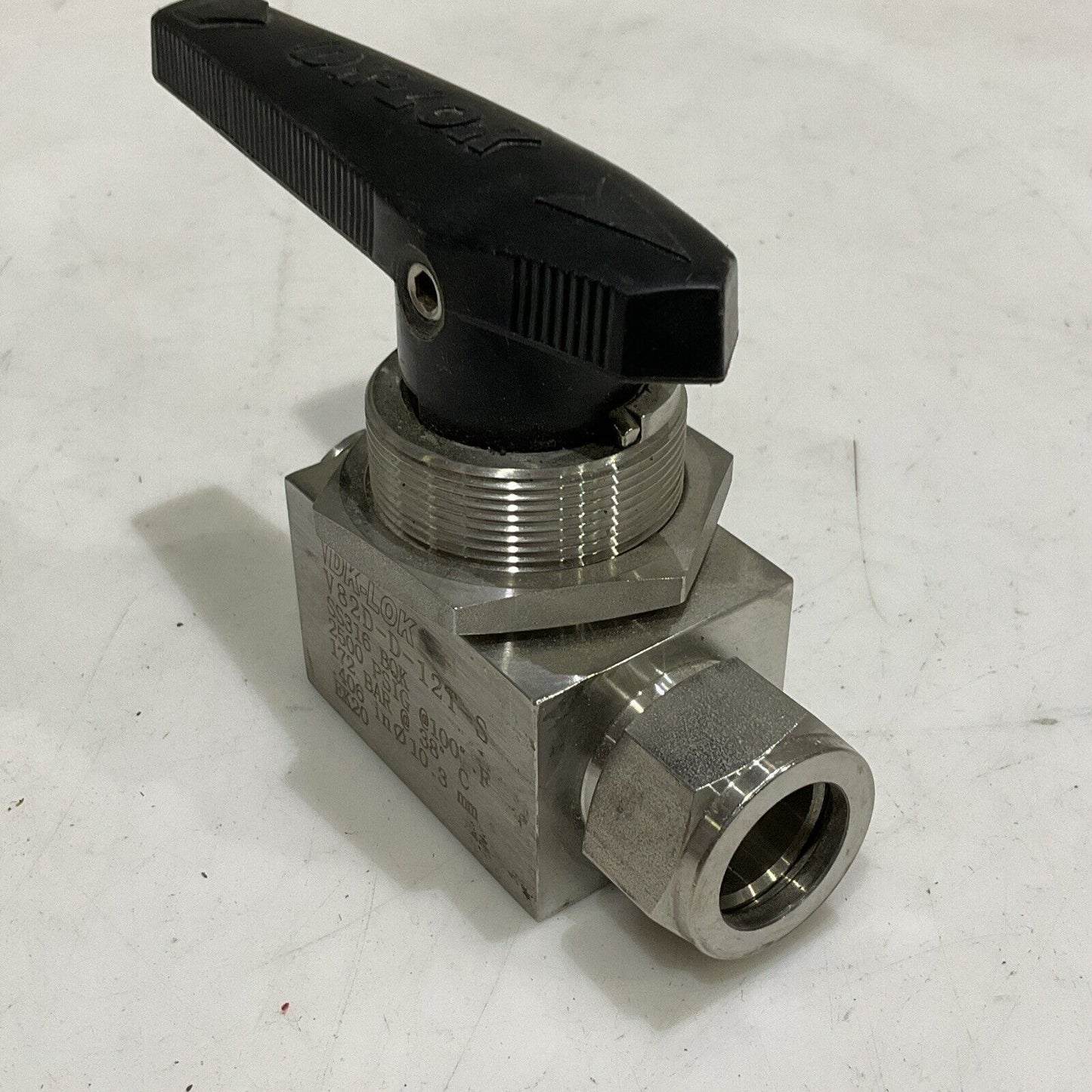 DK-LOK V82D-D-12T-S BALL VALVE 2500PSIG G7T