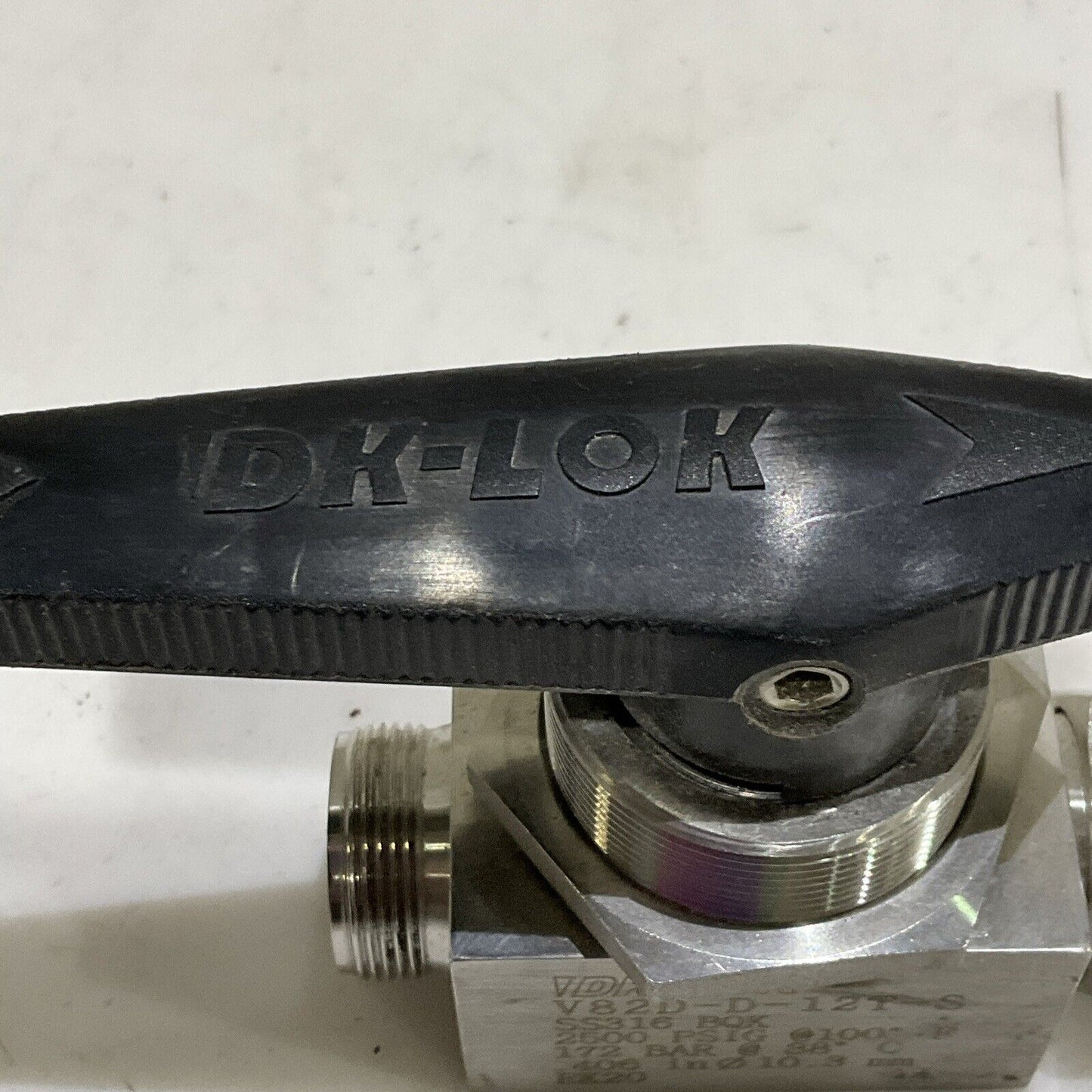 DK-LOK V82D-D-12T-S BALL VALVE 2500PSIG G7T