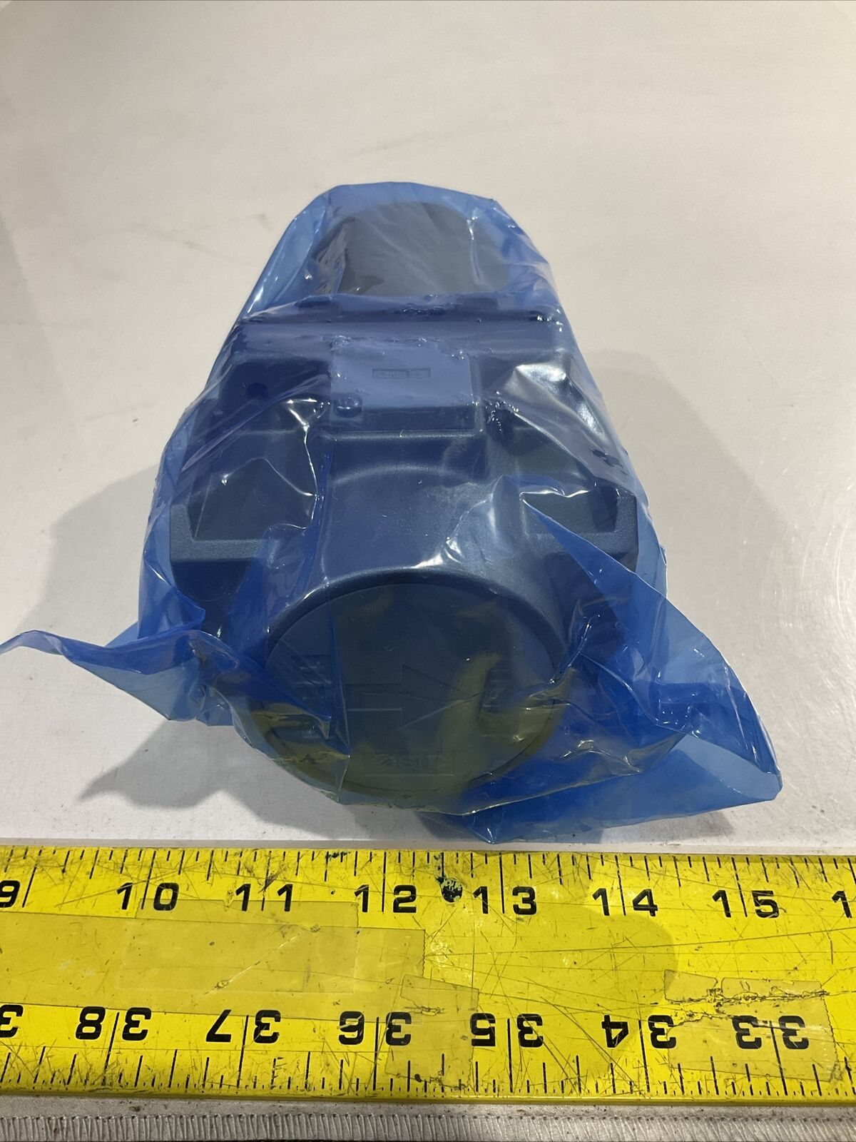 SMC AR50-N06BG-Z. MODULAR  REGULATOR   LOT  OF  2  U3S