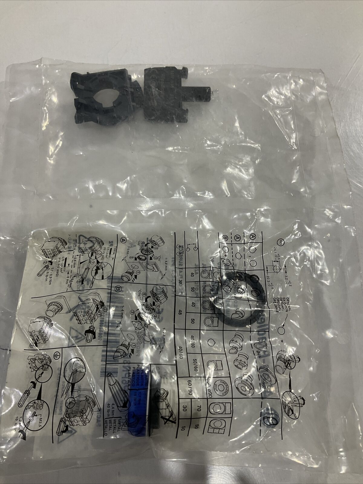 ALLEN BRADLEY 800FP-P6PN3B  PILOT  LIGHT , BLUE  FLUSH  LED  24VDC U3S