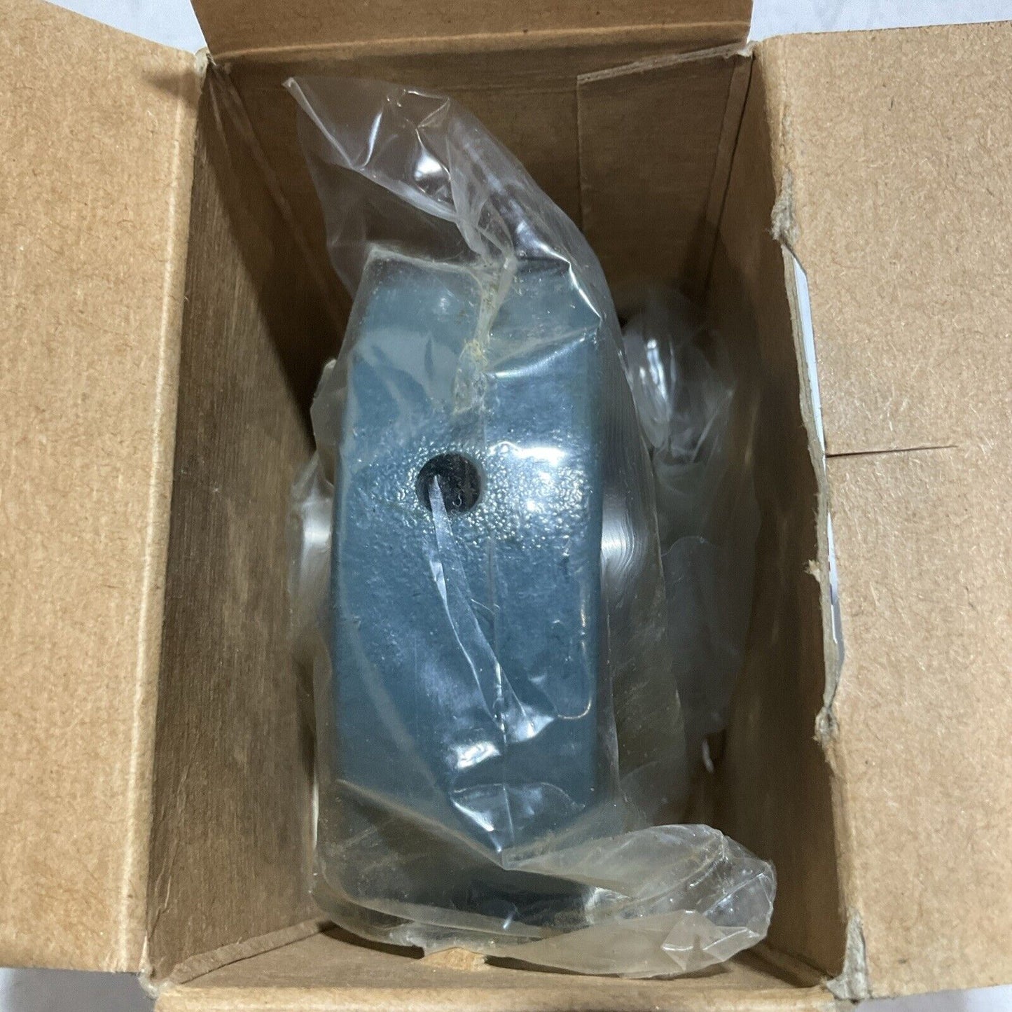 AMI UCTB205 BEARINGS LOCKS LOT OF  2 RN6