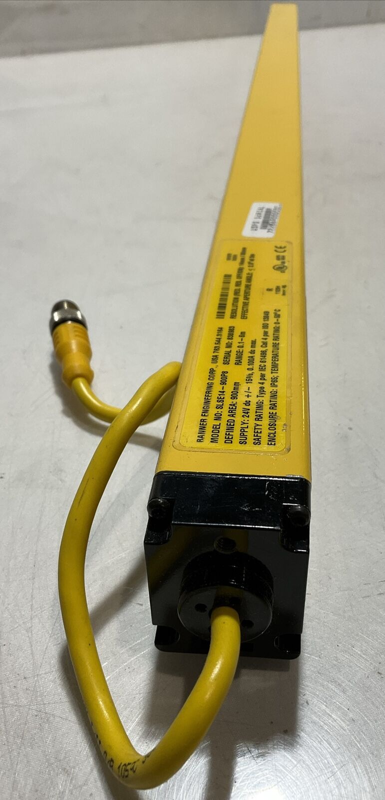 BANNER  SLSE14-900P8  EZ-SCREEN SFETRY  LIGTH  CURTAIN  U3S