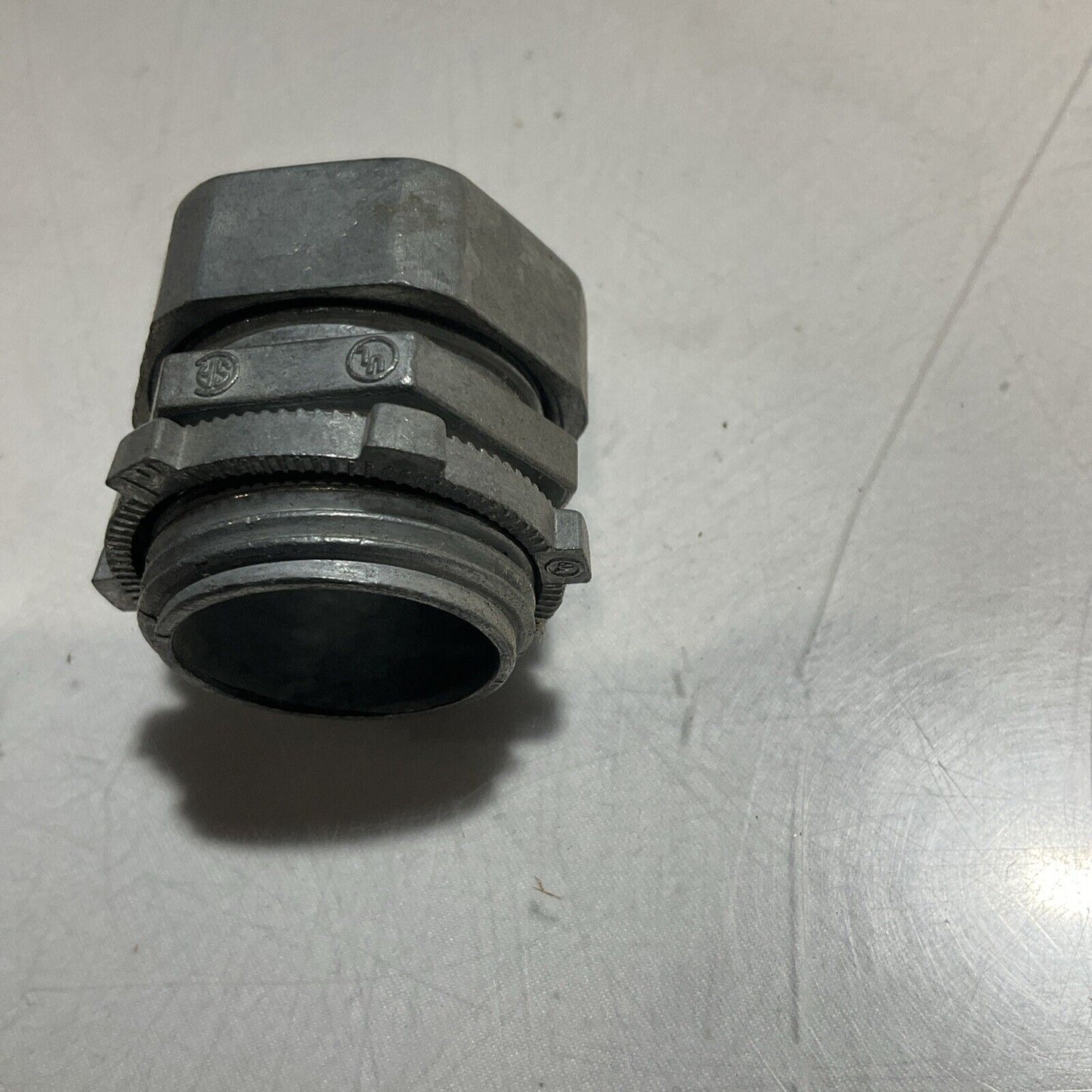 ARLINGTON INDUSTRIES 822  CSA-RAIN  TIGHT ZINC DIE CAST LOT OF  22  U3S