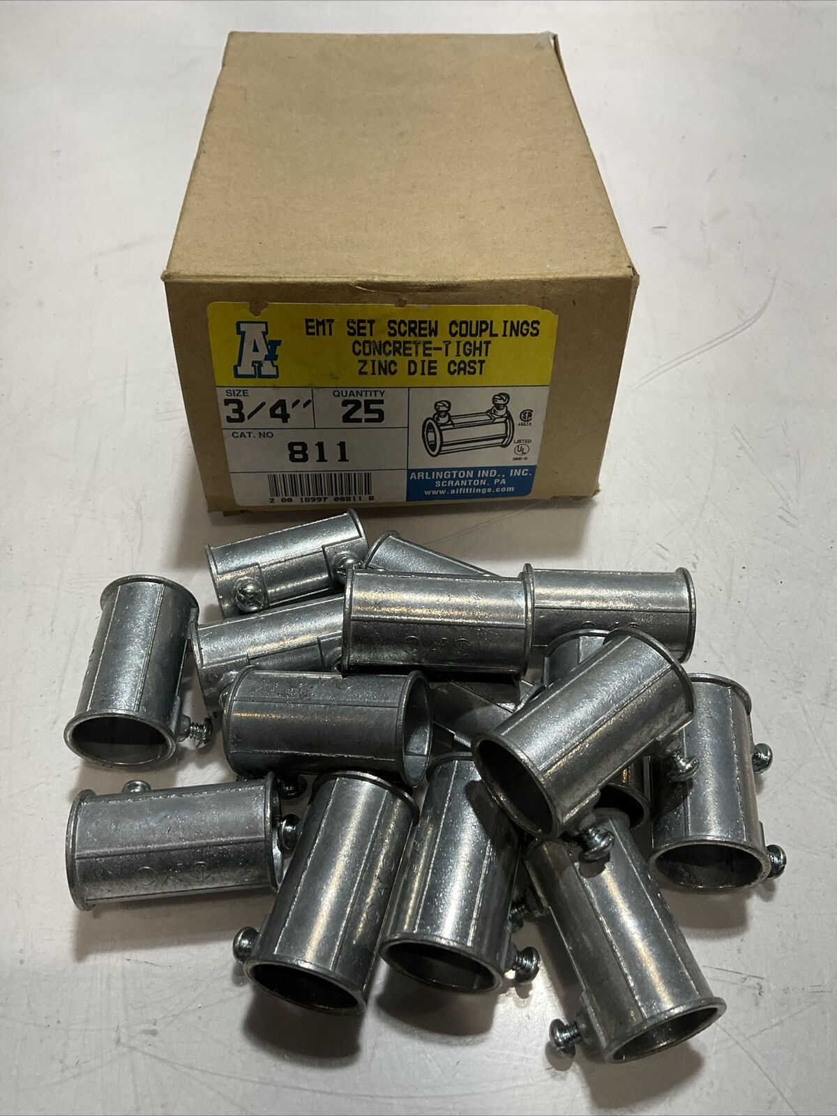 ARLINGTON IND  811  COUPLINGS CONCRETE - TIGHT  ZINC  DIE CAST LOT OF 31 U3S