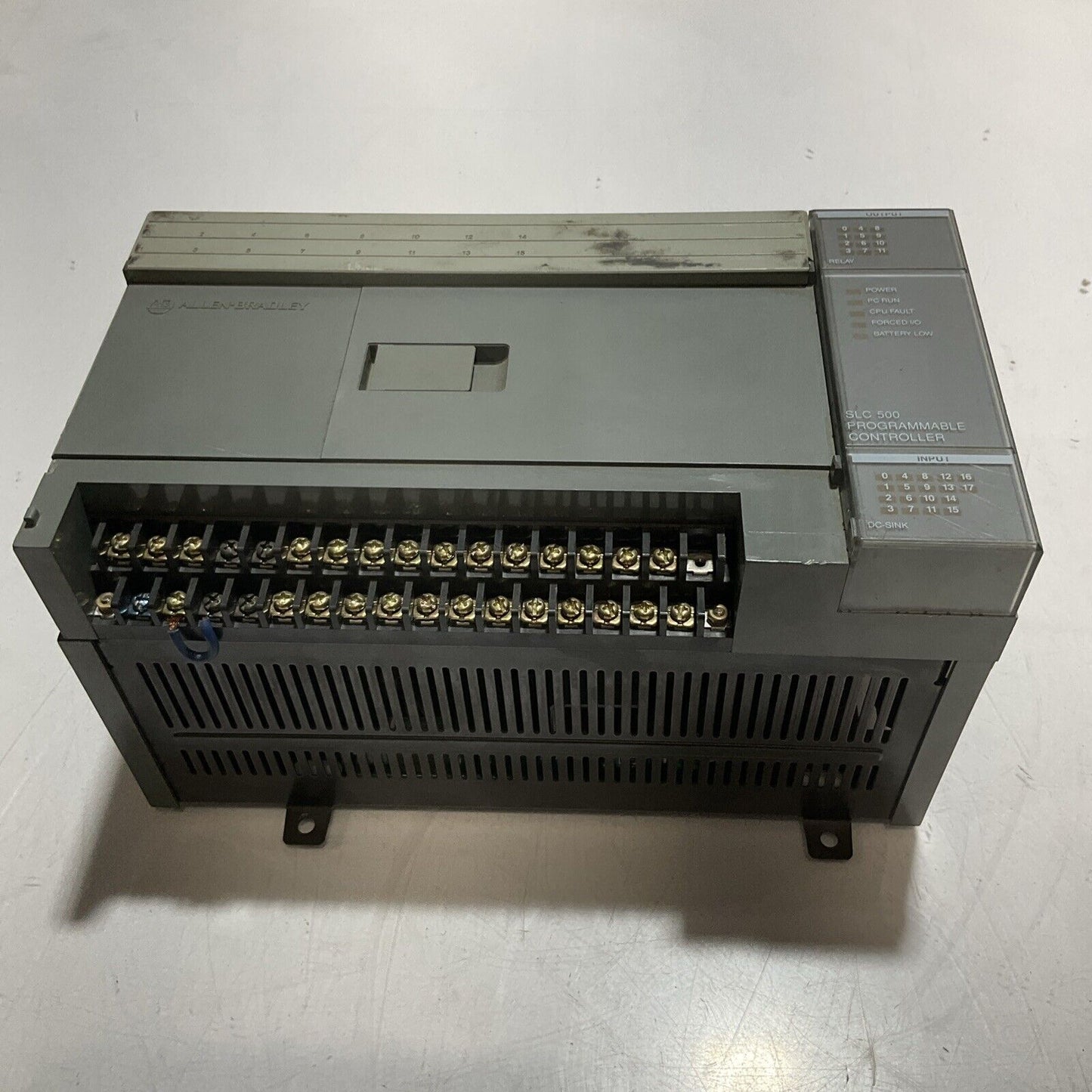 A-B  ALLEN-BRADLEY 1747-L30C SLC500  PROGRAMMABLE CONTROLLER U3S