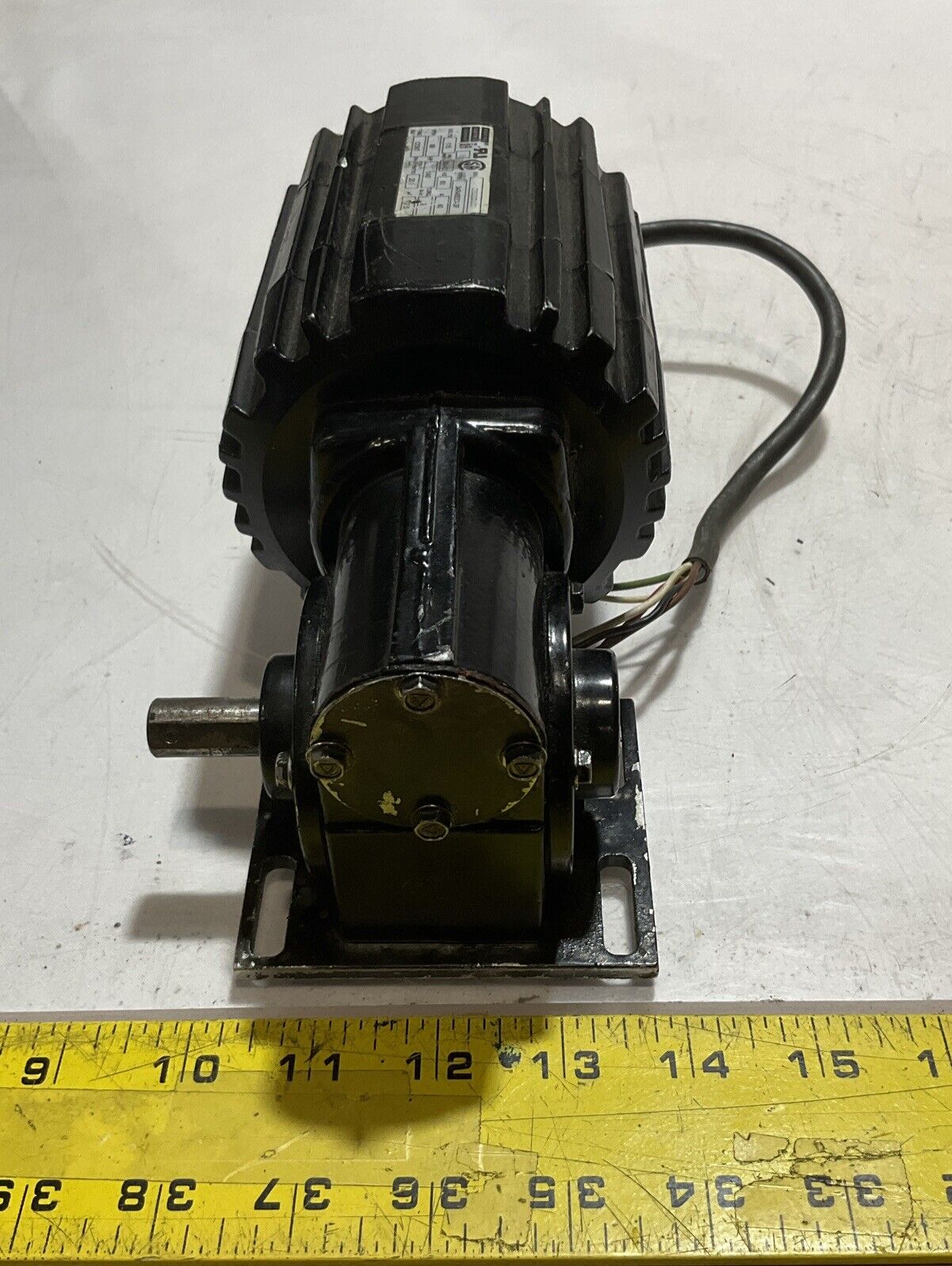 BODINE ELECTRIC COMPANY  34R4BECI-3F  GEARMOTOR  115 VOLTS