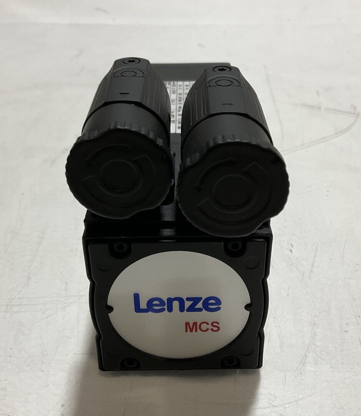 LENZE  MCS 06F60LRS0P1-A11N-ST5S00N-R2SU MOTOR SERVO U3S