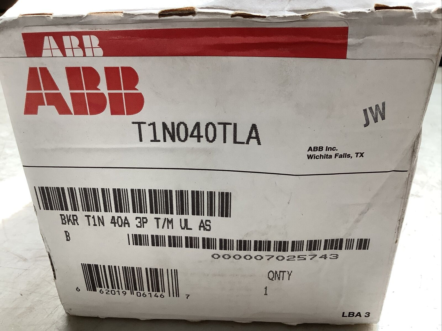 ABB T1N040TLA SACE TMAX T1N CIRCUIT BREAKER 40A 3P U3S