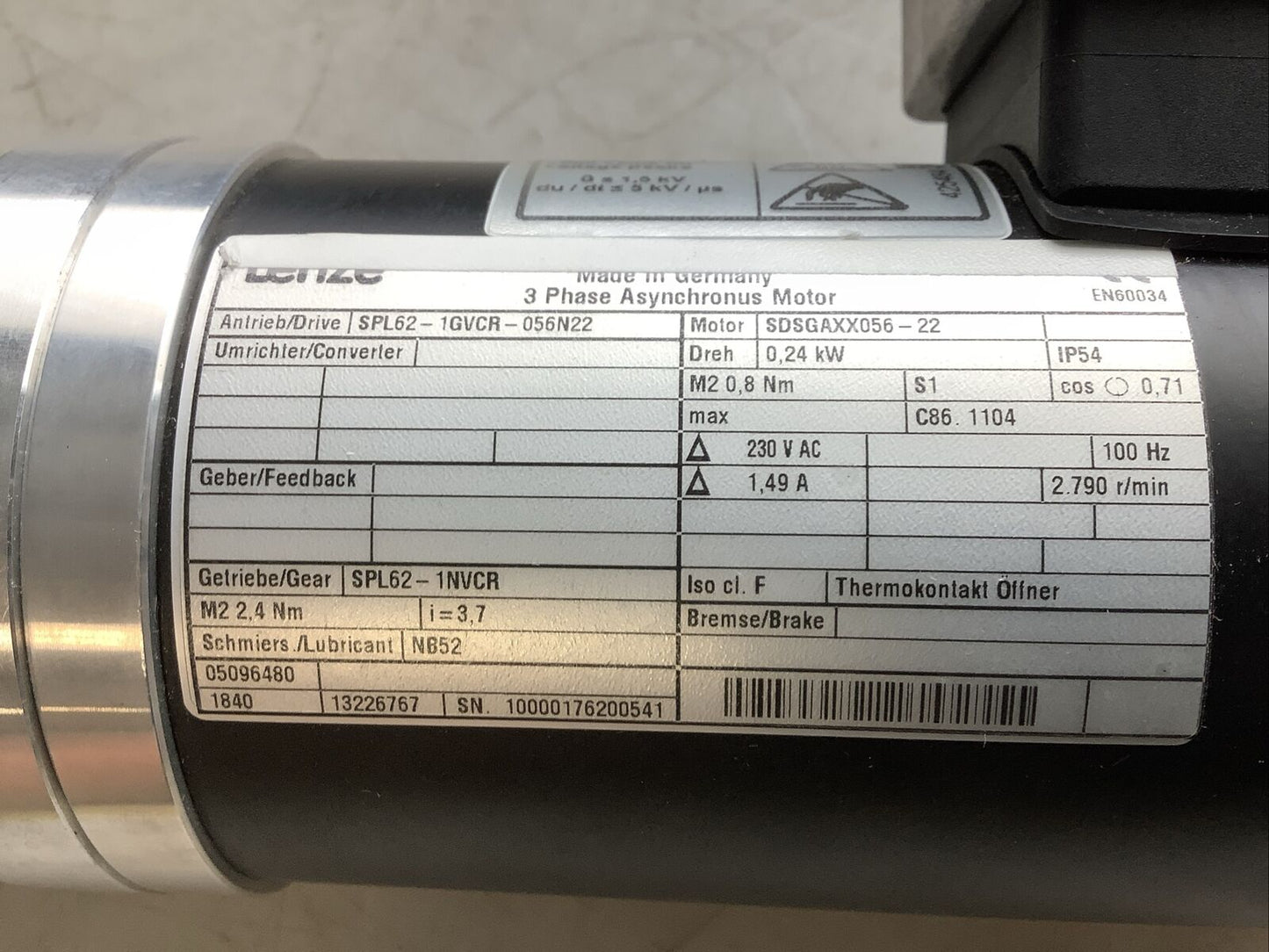 LENZE SPL62-1GVCR-056N22 ASYNCHRONUS MOTOR 3P 2790RPM 230VAC 1.49A U3S