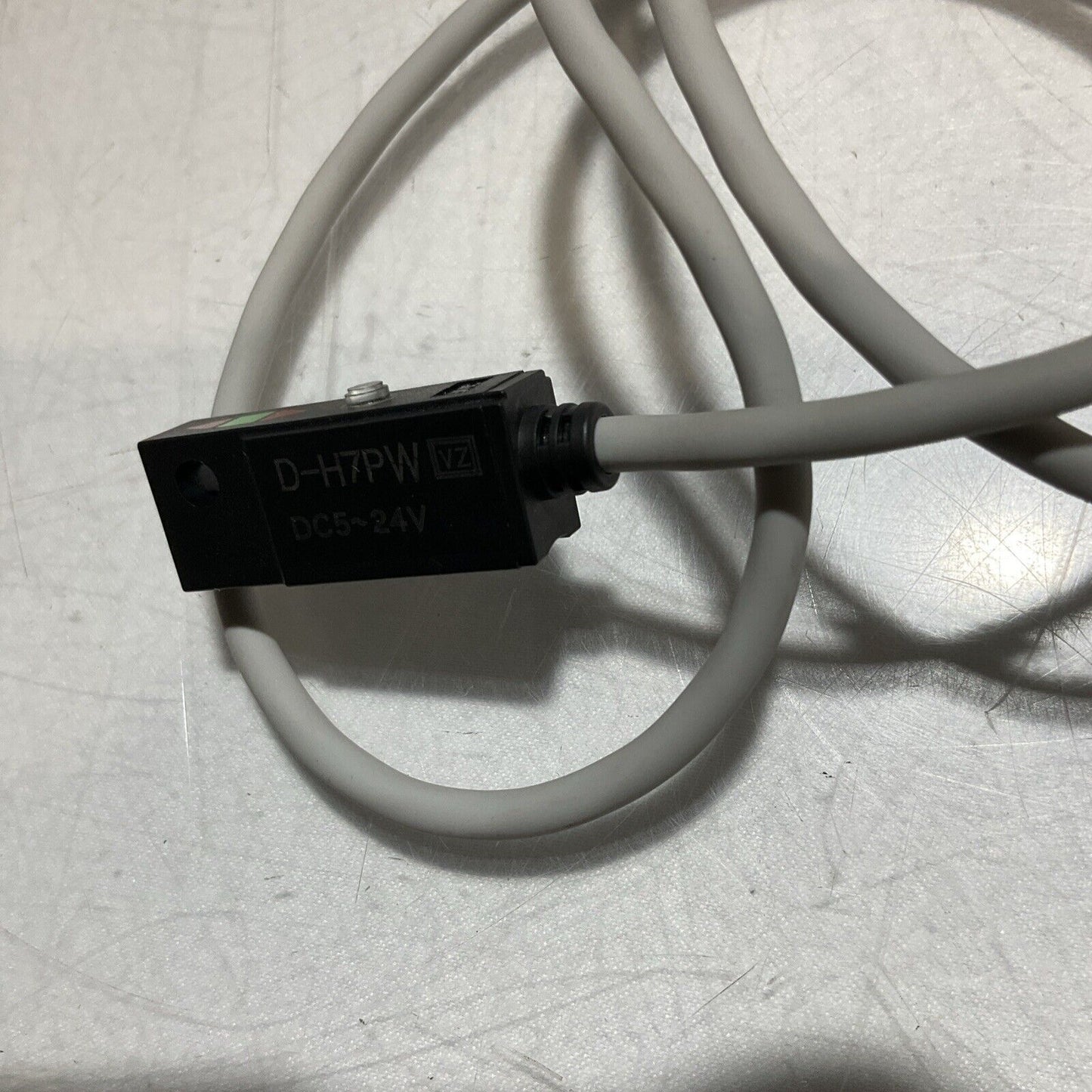 SMC PNEUMATICS D-H7PWSAPC PNEUMATIC CYLINDER SWITCH LOT OF 2 U3S