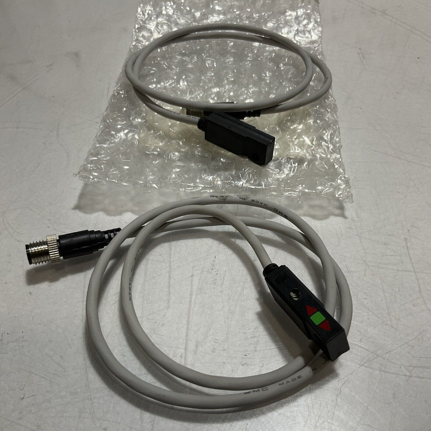 SMC PNEUMATICS D-H7PWSAPC PNEUMATIC CYLINDER SWITCH LOT OF 2 U3S