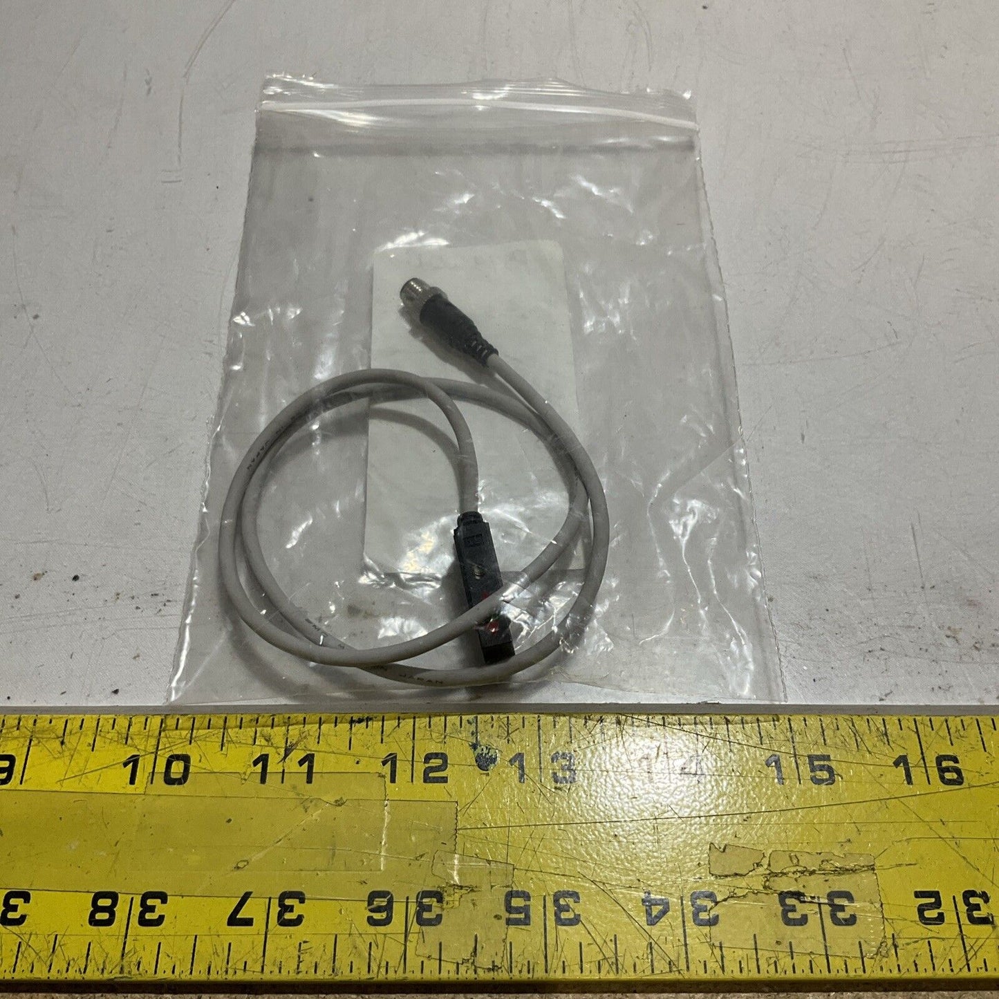 SMC PNEUMATICS D-H7PWSAPC PNEUMATIC CYLINDER SWITCH LOT OF 2 U3S