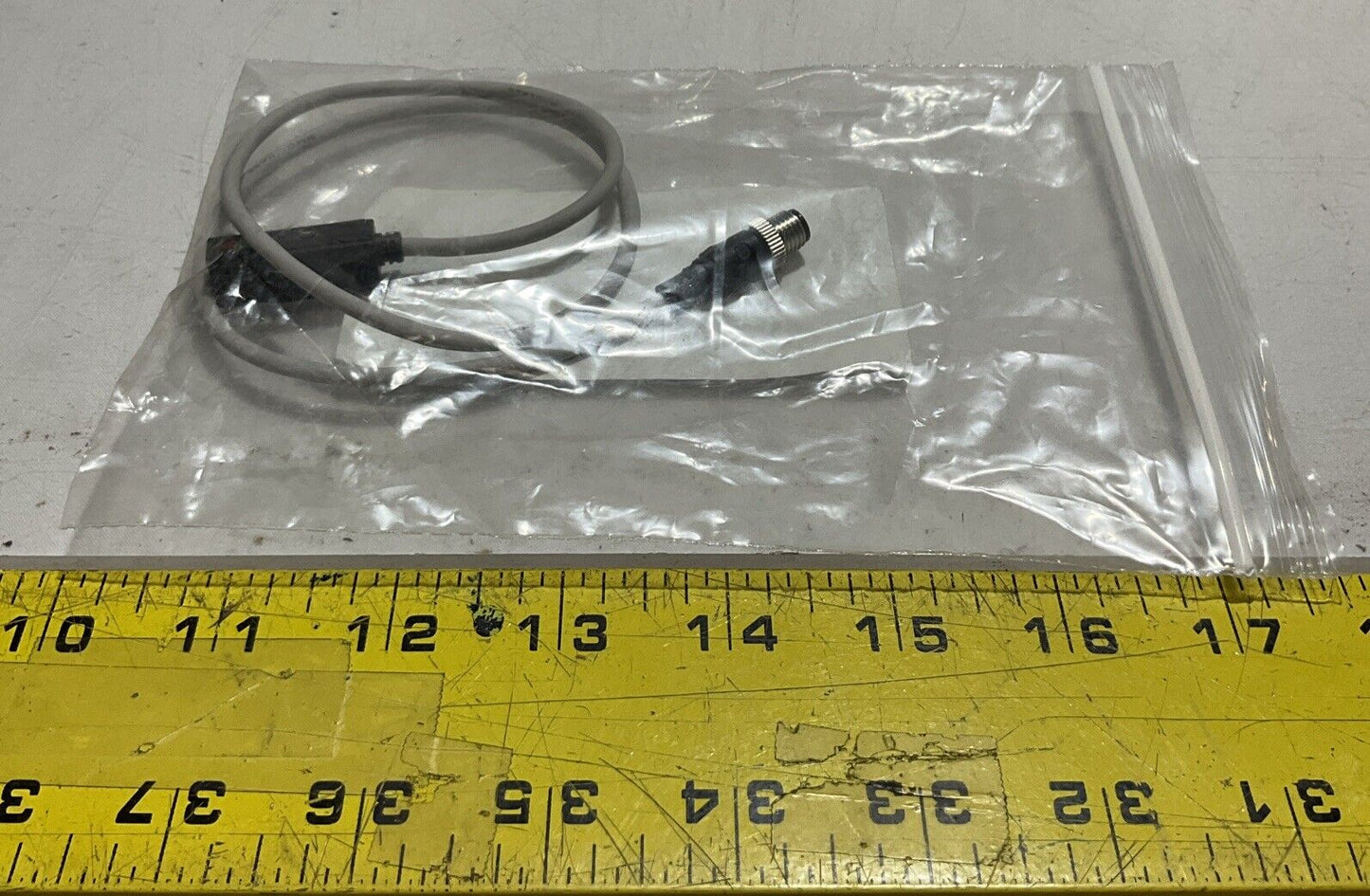 SMC PNEUMATICS D-H7PWSAPC PNEUMATIC CYLINDER SWITCH LOT OF 2 U3S