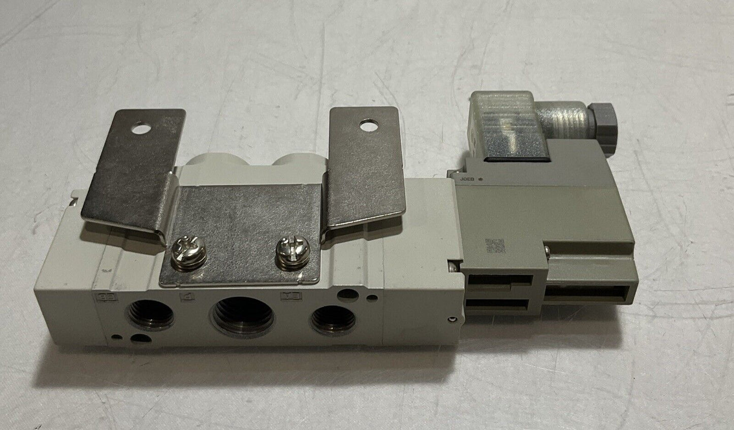 SMC SY7120-5DZ-02-F2 SOLENOID VALVE  24VDC LOT OF 2 U3S