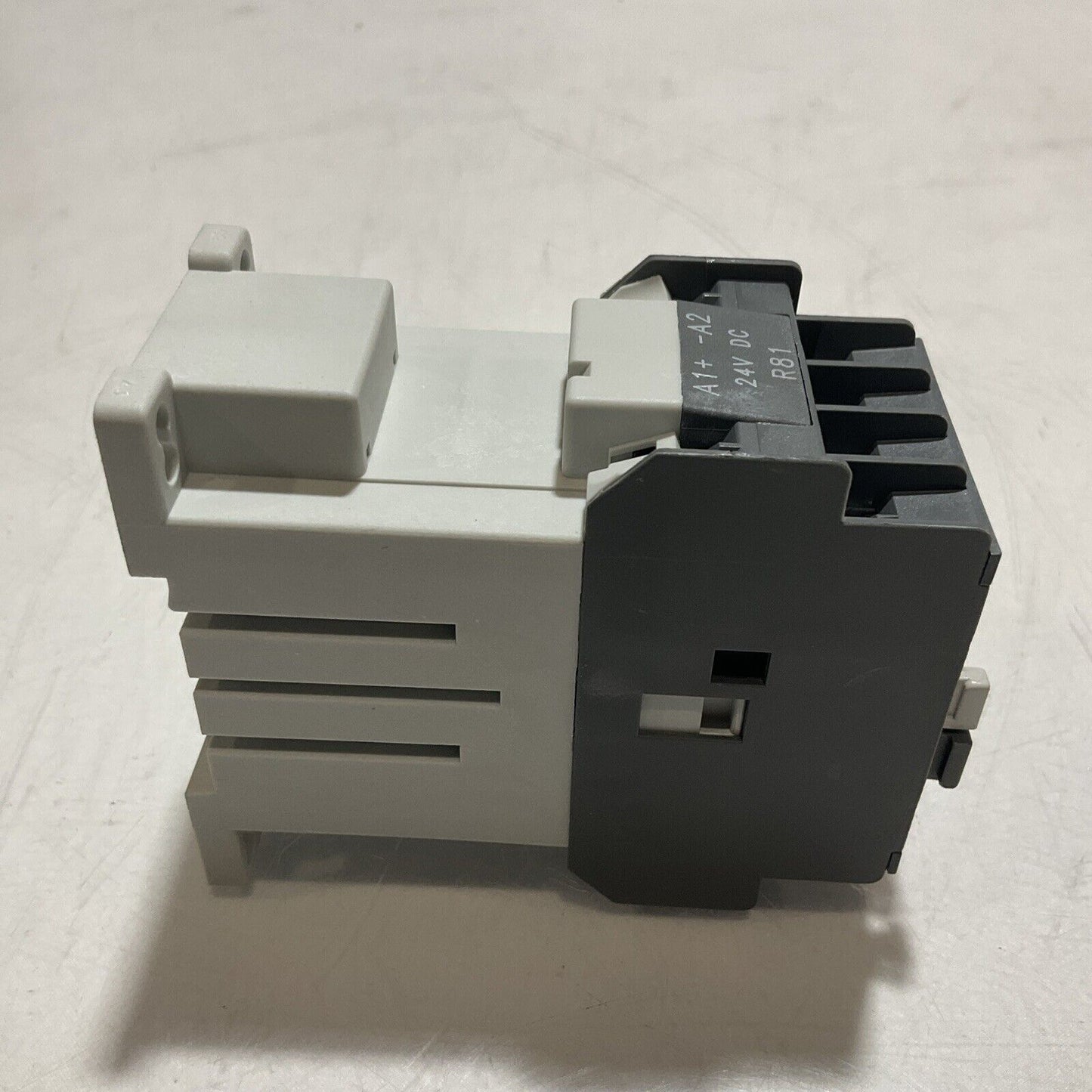 ABB AL16-30-01 1SBL183001R8101 CONTACTOR 24V U3S