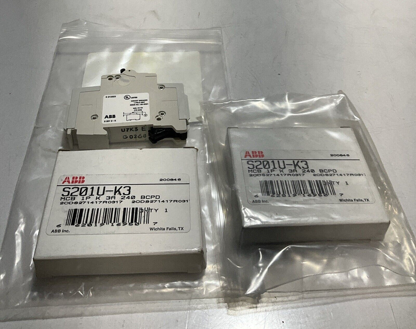 ABB  S201U-K3 CIRCUIT BREAKER LOT OF 2 U3S