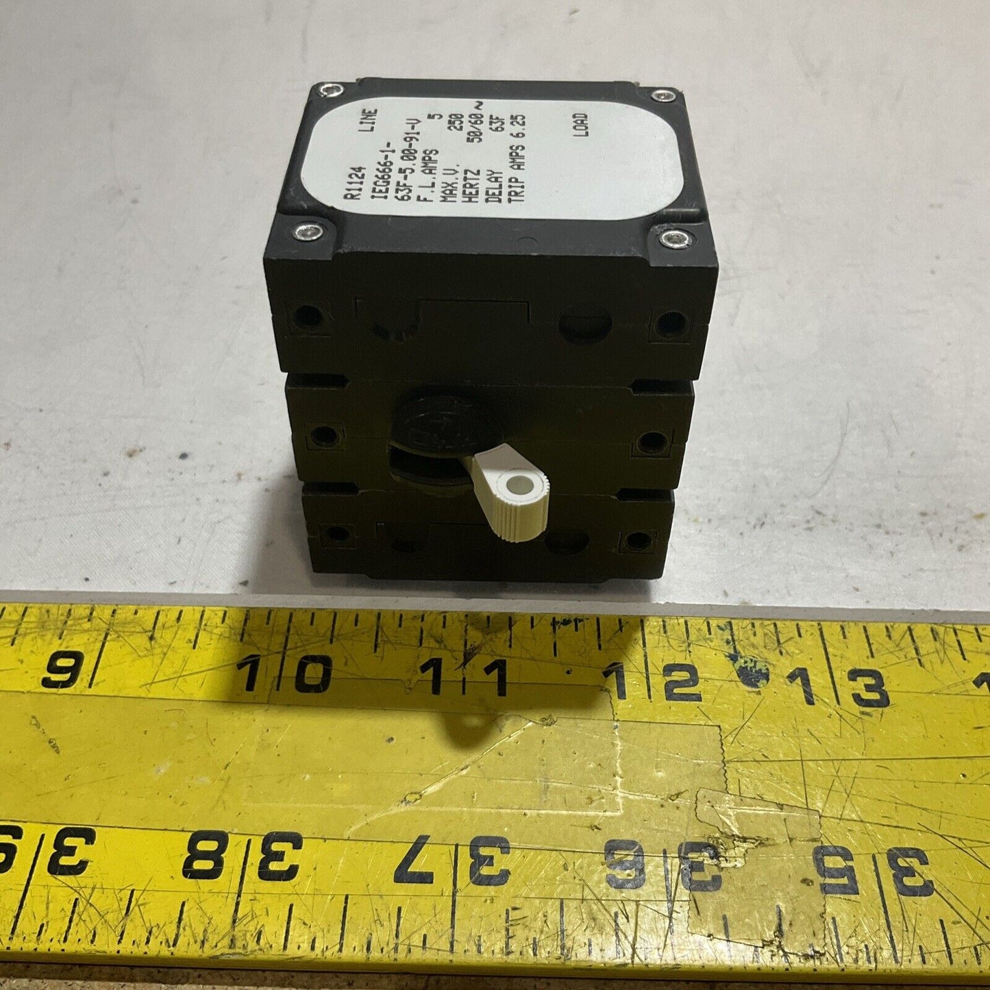 AIRPAX IEG666-1-63F-5.00-91-V  CIRCUIT  BREAKER  3POLESCREW  U3S
