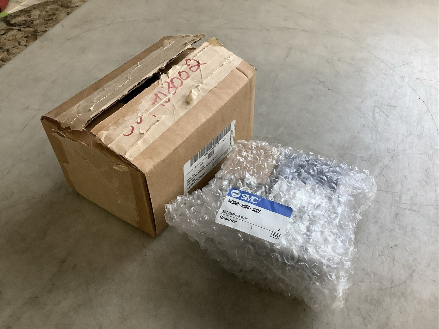 SMC AV3000-N03G-5D0Z SOFT START-UP VALVE U3S