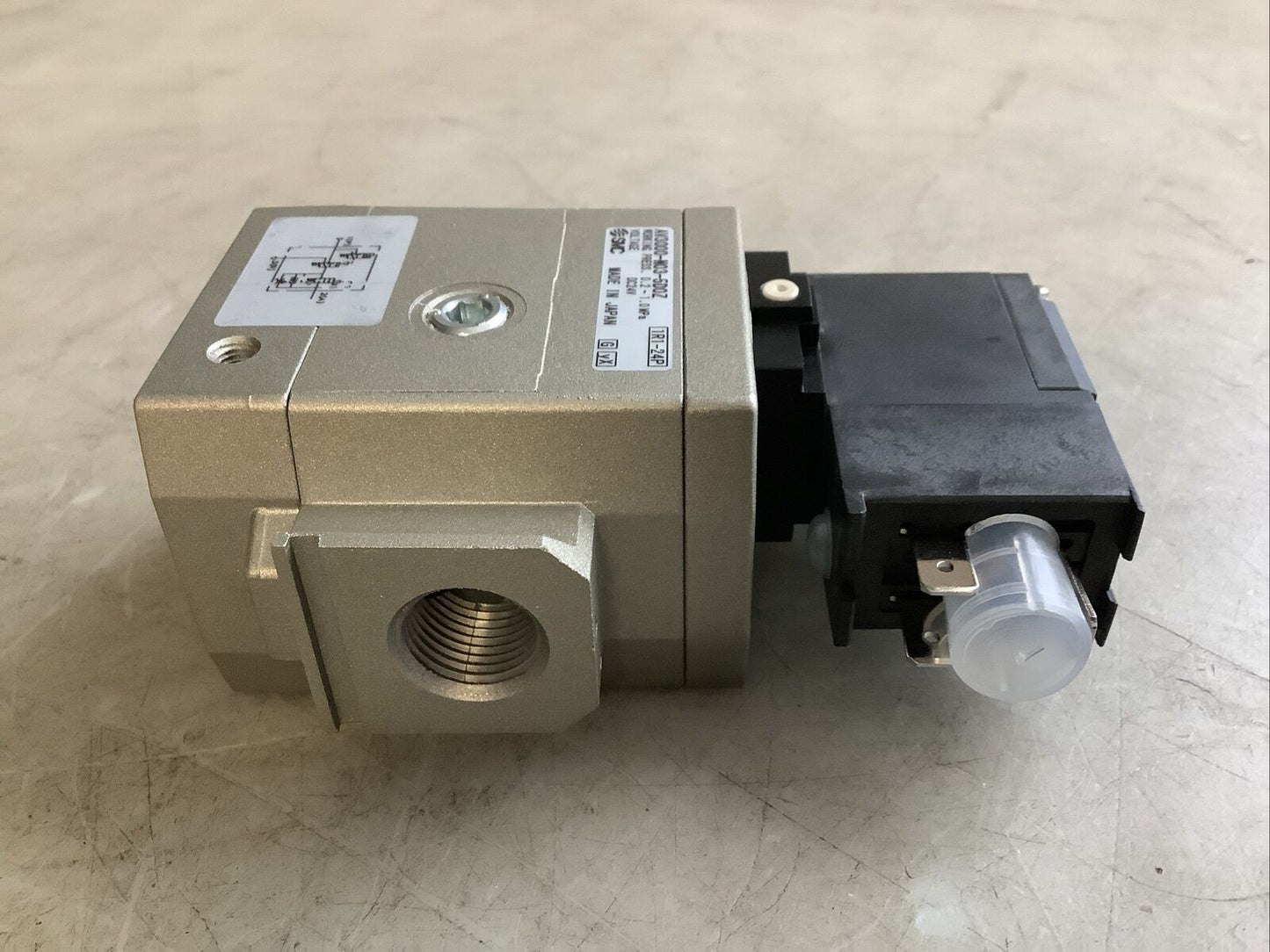 SMC AV3000-N03G-5D0Z SOFT START-UP VALVE U3S