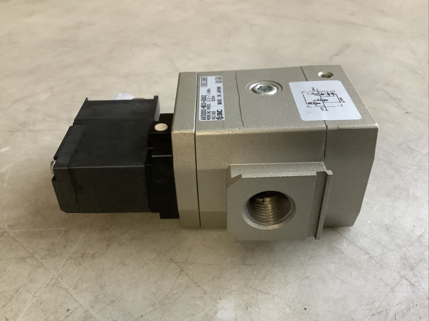 SMC AV3000-N03G-5D0Z SOFT START-UP VALVE U3S