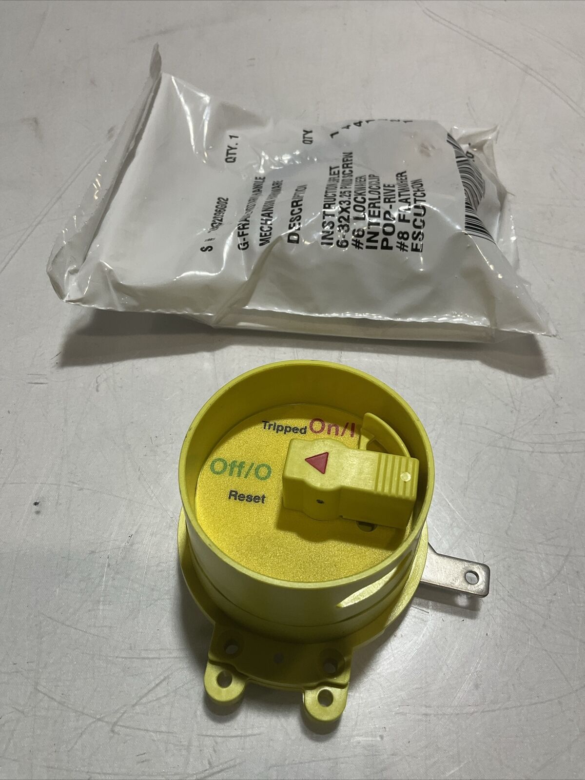 EATON HRGCC3S ROTARY  HANDLE YELLOW/SHROUDED U3S
