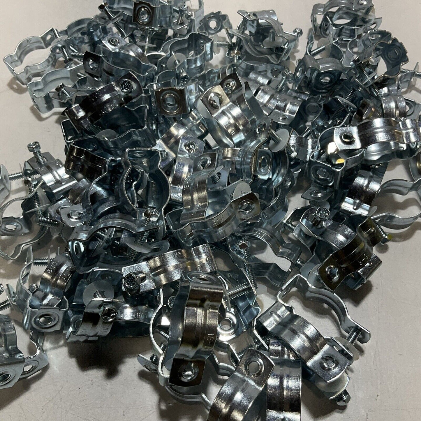 CADDY  CD2B  CD SERIES CONDUIT HANGERS  LOT OF  100 U3S