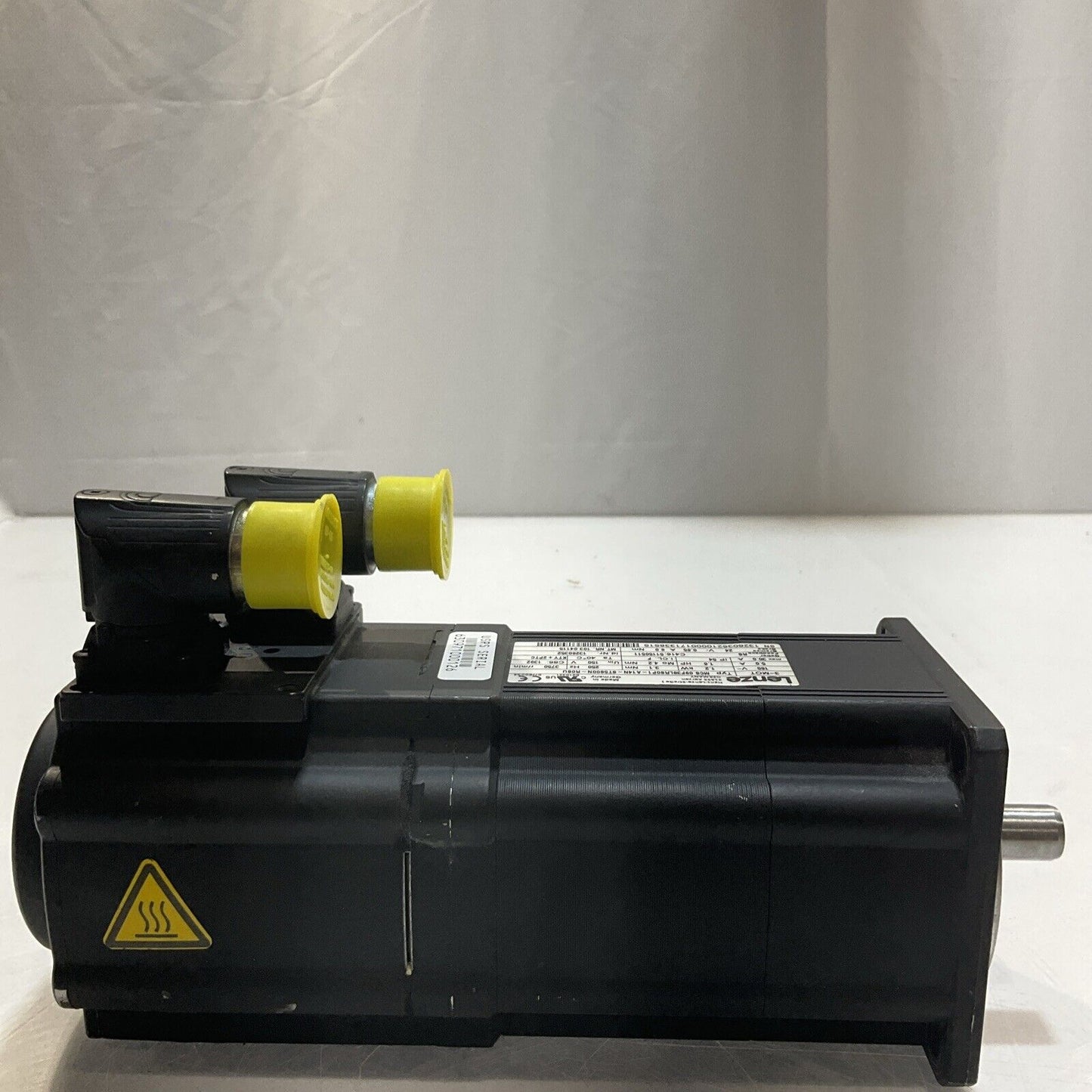 LENZE MCS 09F38LRS0P1 SERVO MOTOR U3S